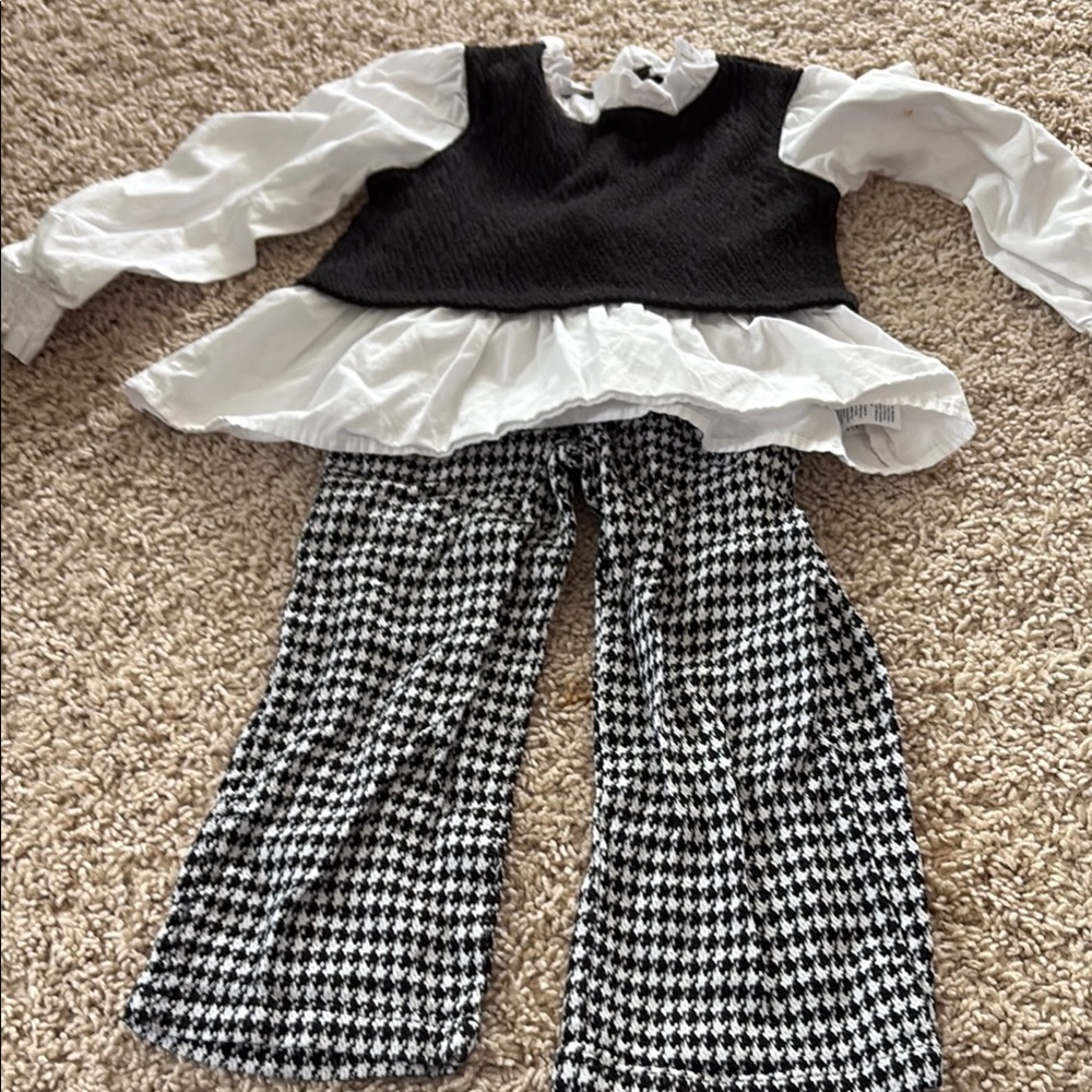 Wonder Nation Kids Black and White Matching Set